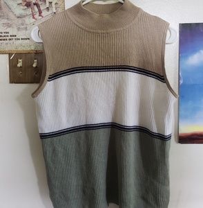 sleeveless turtleneck